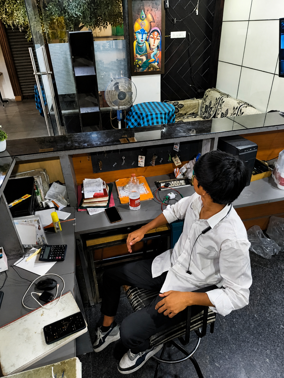 Mr. Pratyush G. Janbandhu